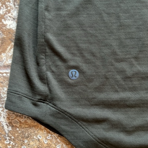 Men’s lululemon long sleeve performance hoodie. Size medium. Dark green - Picture 6 of 6